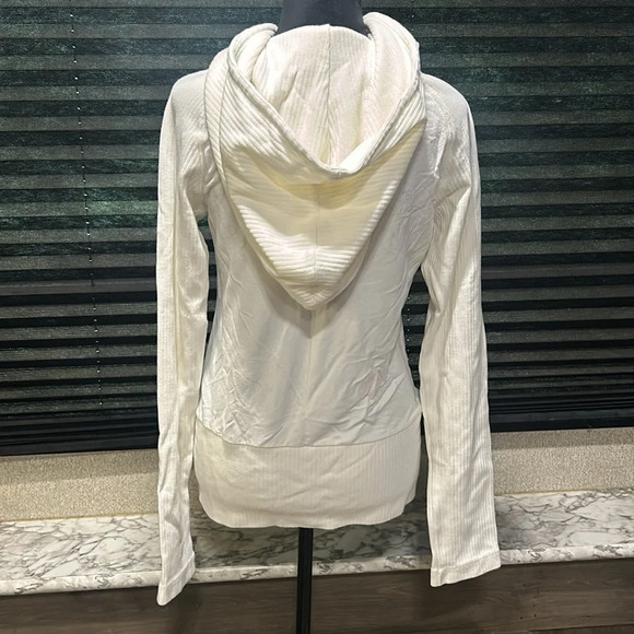 Sameunderneath Women’s White Zipper Front Hooded Embroidered Back Hoodie Large - Picture 8 of 11